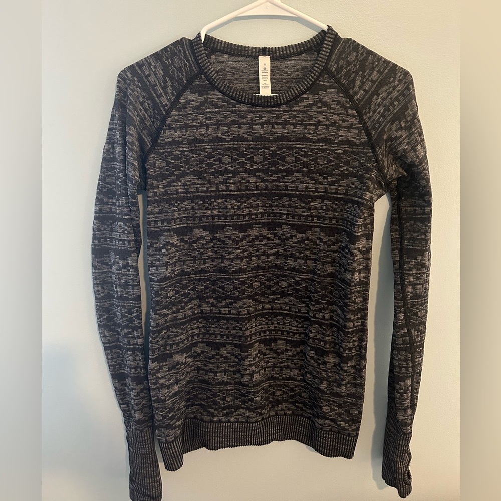 Lululemon top!